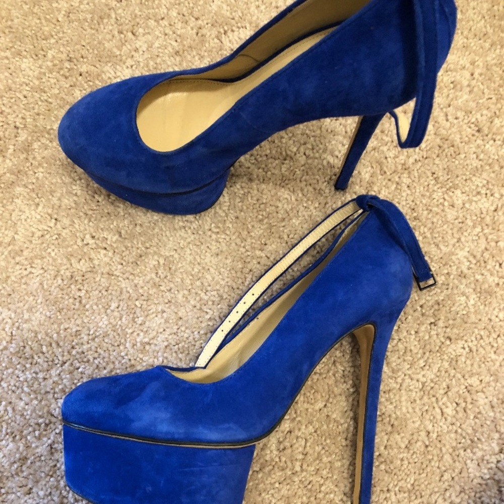- Olcay Gulsen heels!